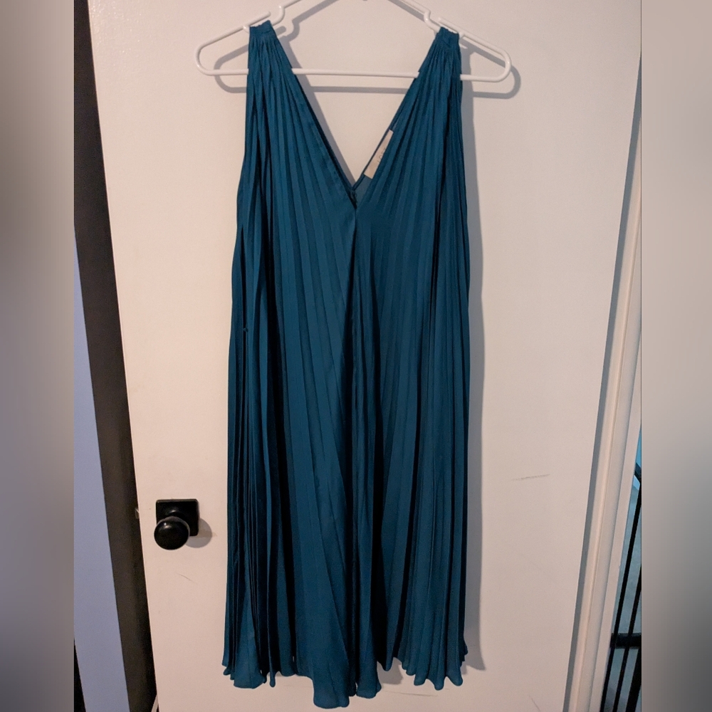 Pleated flowy dress
